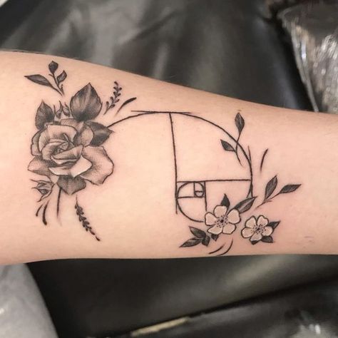 Fibonacci Tree Of Life Tattoo, Heart Spiral Tattoo, The Golden Ratio Tattoo, Fibanocci Tattoos, Math Tattoo, Fibonacci Spiral Tattoo, Tatoo Rose, Golden Ratio Tattoo, Fibonacci Tattoo