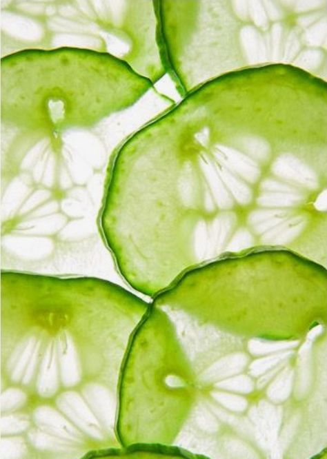 Cucumber Fruit Texture, Macro Food Photography, Sliced Cucumber, Foto Macro, Fun With Food, Cucumber Slices, Food Texture, Fruit Photography, Food Patterns