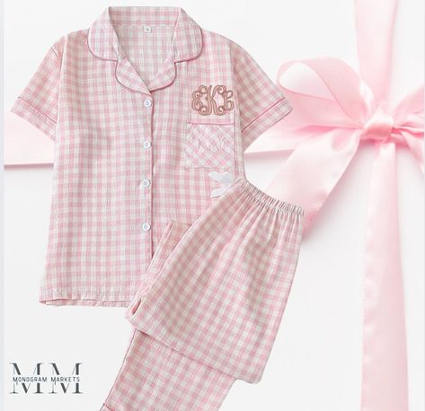 Our pink and preppy monogrammed pajamas are oh so cute 🎀 @monogrammarkets #shopping #holidays #holiday #shopsmall #preppy #pajamas #giftsforher #fypage #love #loveshack #loveshackfancy #bridesmaids #monogram Preppy Pajamas, Monogrammed Pajamas, Small Shop, So Cute, Pajamas, Gifts For Her, Monogram, Holidays, Pink