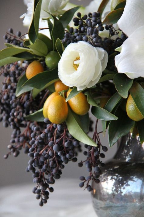 Winter floral centerpiece -- white ranunculus, privet berry,  kumquats. Herbs In Flower Arrangements, Herb Flower Arrangements, Privet Berries, Winter Flower Arrangements, Nyc Florist, Flowers And Fruit, Floral Arranging, Apartment Goals, Goals Inspiration