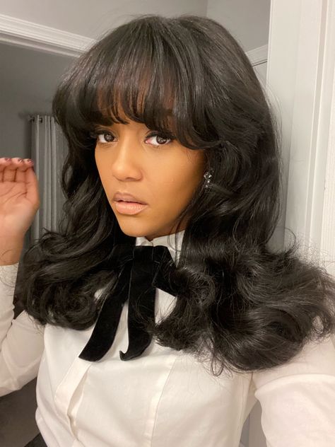 Glueless Wigs With Bangs, Classy Hairstyles With Bangs, Homecoming Hairstyles Bangs, Vintage Hair With Bangs, Fringe Bangs Black Women, Heart Bangs, Bangs Black Women, Fluffy Hairstyles, Fluffy Bangs