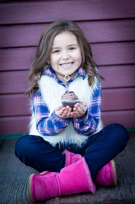 6 year old photo 6 Year Birthday Photoshoot, Spidey Photoshoot, Birthday Photo Shoots, Birthday Photoshoot Ideas, Birthday Photography, Birthday Photo, 6th Birthday, Birthday Photoshoot, Kids Pictures