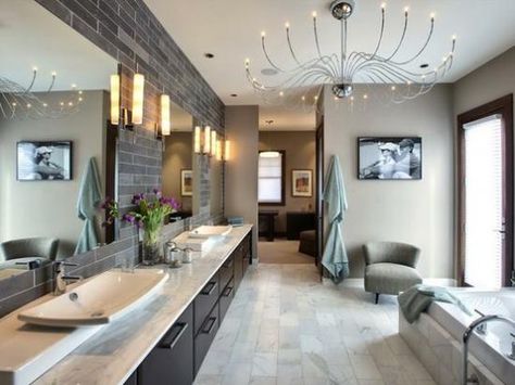 Drømme Bad, Bathroom Tips, Modern Bathroom Cabinets, Doors And Floors, Bad Inspiration, Design Apartment, Dream Bathrooms, Bathroom Cabinets, Beautiful Bathrooms