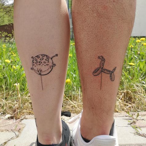 Couple Tattoos: 30+ Design Ideas to Describe Your Relationship - 100 Tattoos Pair Tattoos, Maching Tattoos, Matching Friend Tattoos, Cute Matching Tattoos, Small Matching Tattoos, Small Couple Tattoos, Cute Couple Tattoos, Couple Tattoos Unique, Tattoos Infinity