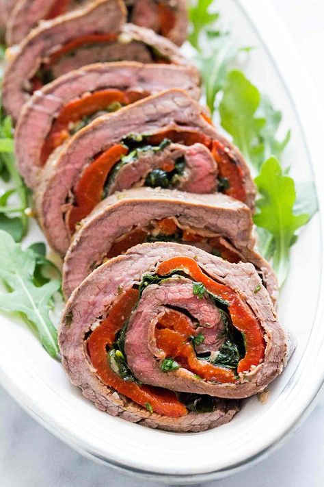 Rolled Stuffed Flank Steak Dish Photography, Steak Healthy, Stuffed Steak, Stuffed Flank Steak, Stuffed Beef, Flank Steak Recipe, Braciole Recipe, Flank Steak Tacos, Roasted Bell Peppers