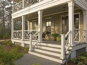 Front Porch Stairs, House In The Hamptons, Front Porch Railings, Porch Stairs, Patio Steps, House Shutters, Front Porch Design, Country Cabin, Porch Railing