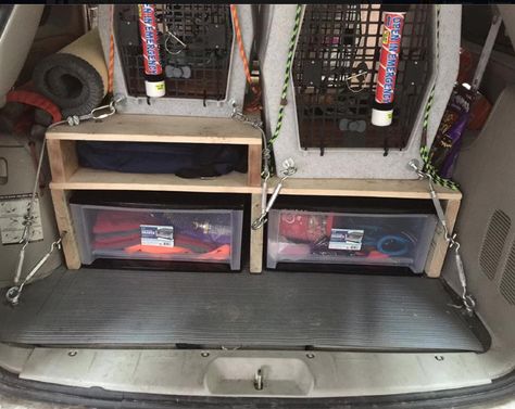 multi-dog crate & storage organization in the car Dog Crates In Rv, Dog Crate Car Setup, Dog Kennel Car Set Up, Vanlife Dog Kennel, Dog Box For Truck, Travel Crates For Dogs, Dog Transport, Dog Car Accessories, Dog Organization