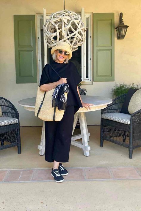 Here's How to Dress Stylishly and Comfortably for Travel After 50 - Cindy Hattersley Design Linda Wright Style, Cindy Hattersley, Wardrobe Challenge, Led Clothing, Travel Clothes, Style 2023, White Denim Jacket, Ageless Style, 50 Style