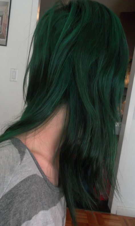 Manic Panic Venus Envy, Dark Green Hair, Green Hair Dye, Manic Panic, Dye My Hair, Hair Dye Colors, Hair Inspiration Color, Hair Color Dark, Hair Inspo Color