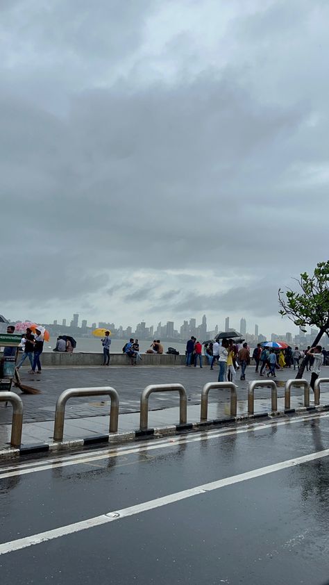 Mumbai Barish Snap, Mumbai Monsoon Snap, Mumbai Rain Aesthetic, Marine Drive Mumbai Aesthetic, Mumbai Rain Snap, Marine Drive Snap, Mumbai Rains Photography, Mumbai Barish, Marine Lines Mumbai Snap