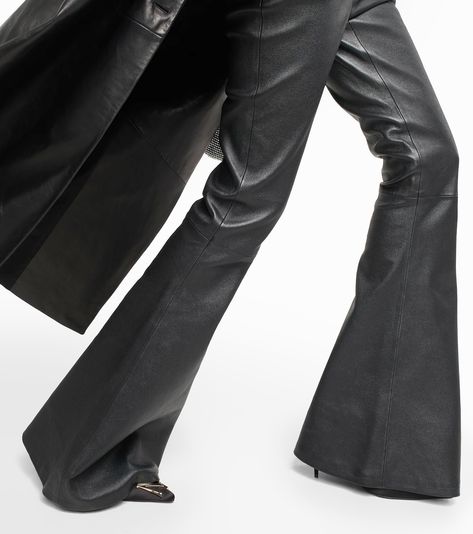 i ☞ This autumn, the iconic leather bell-bottom pants make a striking return. 🔥 ☞ Crafted from genuine leather, these pants combine bold fashion with exceptional comfort. With their dramatic flare and impeccable fit, they’re designed to turn heads and elevate your look with a touch of luxury. Embrace the season’s must-have trend and make a statement that is both timeless and effortlessly chic. 🍁Step into autumn with style and sophistication in our latest collection. 🛍️🛍️🛍️🛍️ 𝙼𝚊𝚍𝚎 𝚒𝚗 𝐈𝐭𝐚𝐥𝐲... Flared Leather Pants, Magda Butrym, Sheep Leather, Bell Bottom Pants, Leather Care, Bold Fashion, Color Names, Bell Bottoms, Modern Woman