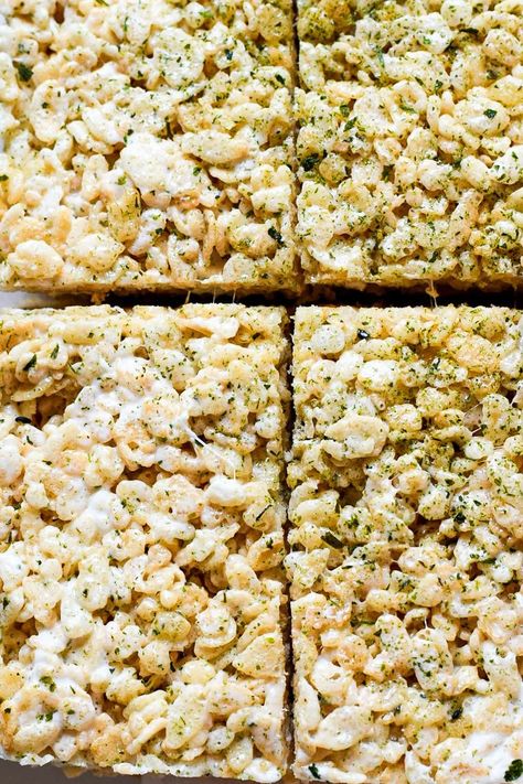 Recipes Using Furikake, Furikake Rice Krispies, Homemade Furikake Recipe, Raw Meat Rice Krispies, Diy Furikake Seasoning, Rice Cracker Recipe, Puffed Rice Cakes, Rice Crispies Recipe, Asian Snacks