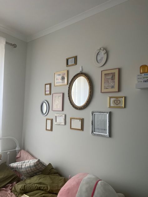 Coquette Gallery Wall, French Aesthetic Bedroom, Aesthetic Picture Frame, Girly Wall Decor, House Bedroom Ideas, Bedroom Ideas Aesthetic, Coquette Room, Bedroom Wall Collage, Mirror Wall Bedroom