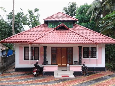 Budget Home Design, Farmhouse Style Exterior, Low Budget House, Indian House Plans, Affordable House Plans, Modern Bungalow House, Kerala House Design, Kerala Houses, Simple House Design