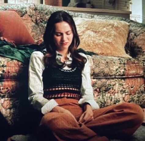 Maude Apatow Euphoria, Lexi Howard Outfits, Lexie Howard, Lexi Aesthetic, Olivia Godfrey, Lexi And Fez, Lexi Euphoria, 90s 00s Fashion, Lexi Howard