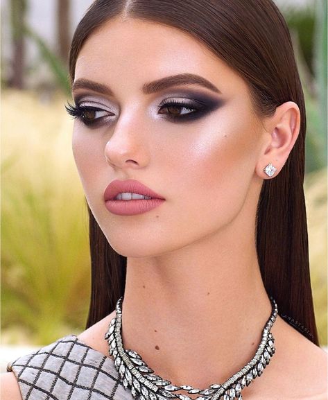 Sultry Palette Looks, Eye Makeup For Blondes, Eye Makeup Daytime, Eye Makeup Summer, Buy Makeup Online, Eye Makeup Gold, Eye Makeup Christmas, Eye Makeup Halloween, Eye Makeup Wedding