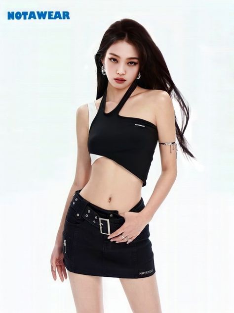 #kimjennie #visualqueen #misskorea #blackpink #visual #kpop #queen #jennieedit Model Pose, Jairzinho, 인물 사진, Kpop Fashion Outfits, Kim Jisoo, Performance Outfit, Blackpink Fashion, Stage Outfits, Kpop Outfits