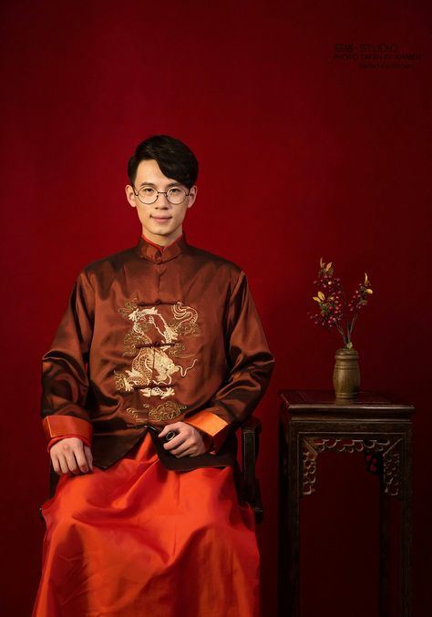 Chinese New Year Outfit Men, Chinese Boy Outfit, Cheongsam Photoshoot, Post Poses, Chinese Engagement, New Year Photoshoot, Songkran Festival, Wedding Inspired, Model Pose