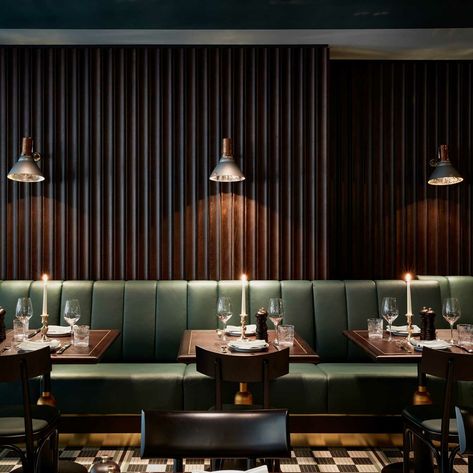 brasserie TORTUE: fine french dining at TORTUE HAMBURG! Copper Wall Light, Velvet Furniture, Airport Lounge, Cozy Backyard, Cathay Pacific, Restaurant Lighting, French Restaurants, Private Dining, Hospitality Design