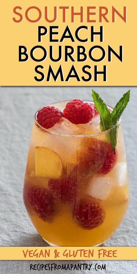 Bourbon Smash Cocktail, Bourbon Mixed Drinks, Bourbon Drinks Recipes, Southern Cocktail, Peach Bourbon, Peach Whiskey, Best Bourbon, Kentucky Derby Outfit, Bourbon Smash