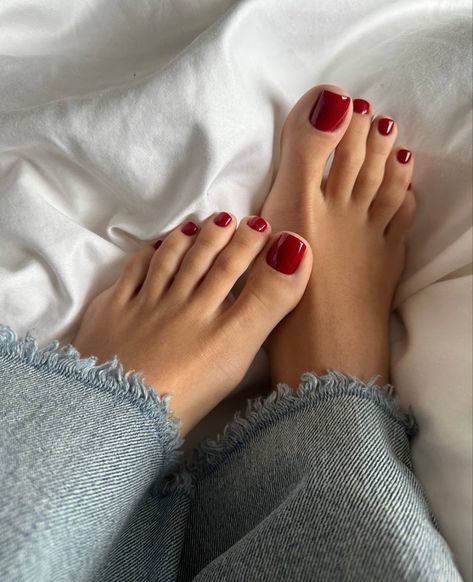 Pretty Toenail Colors, Fall Nails Pedicure Toenails, Red Nails Feet Pedicures, Nail Foot Colors, Fall Gel Pedicure, Pedicure Fall Colors, Holiday Nails And Toes, Red Manicure And Pedicure, Pedicure Red Toenails