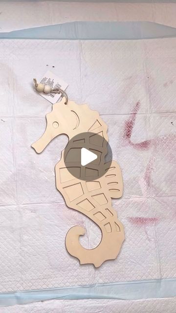 Dollar Tree Seahorse, Sea Horse Craft, Seashell Turtle, Wooden Seahorse, Seahorse Crafts, Seashell Letter, Chalk It Up Fancy, Beach Crafts Diy, Diy Shelf