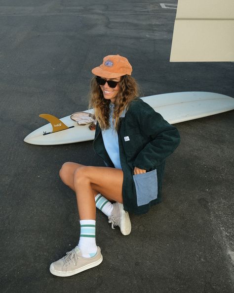 pretty much the only jacket you would need this fall 🤎 100% cotton corduroy with a cozy fleece lining Roxy Outfit, Surf Aesthetic, Surf Apparel, Girl Fits, Outfit Winter, Pretty Much, Dream Clothes, Beach Girl, Southern California