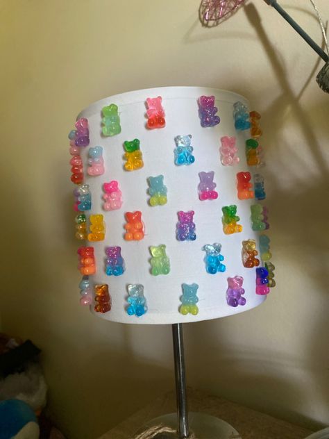 I bought a cheap lamp and some plastic gummy bears to make my Icarly dreams come true Gummy Bear Room Decor, Gummy Bear Furniture, Gummy Bear Lamp, Cheap Lamp, Bear Lamp, Cheap Lamps, Toddler Arts And Crafts, Funky Home Decor, Bear Crafts