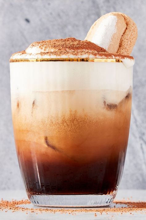 Infused Cocktails, Homemade Baileys Irish Cream, White Russian Recipes, Easy Cocktail Recipes, Homemade Baileys, Paloma Recipe, Boozy Milkshake, Whipped Cream Vodka, Espresso Martinis