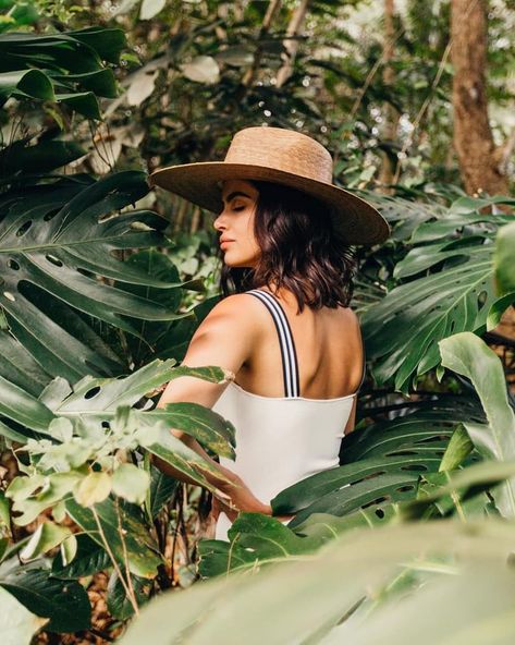 Hat Fedora, Nature Photoshoot, Shotting Photo, Forest Photos, Summer Pool Party, Plant Photography, Instagram Look, Plant Lady, Wide Brimmed Hats