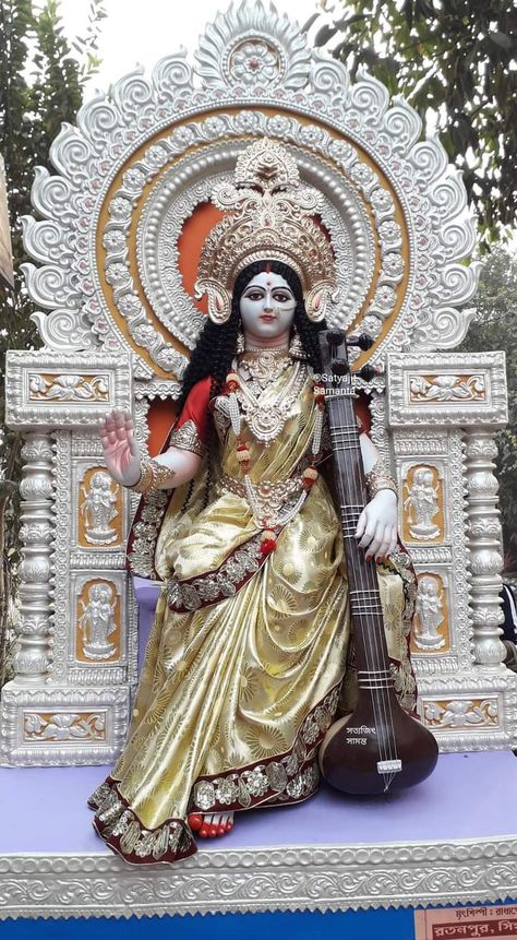 Swarasati Devi Wallpaper, Sarsati Puja Pandal, Swarasati Devi Art, Swarasati Mata, Saraswati Thakur Photo, Saraswati Murti Photo, Saraswati Puja Background, Saraswati Puja Pandal, Saraswati Thakur