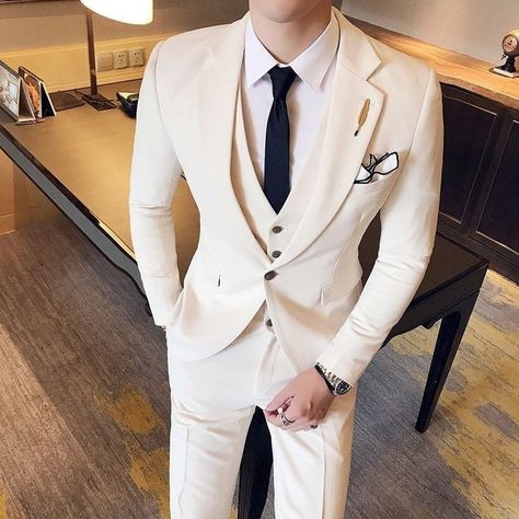 3 Peace Suit For Men Wedding, Cream Color Suits For Men, Cream Suit Men Wedding, Elegant Wedding Suit, Cream Suits For Men, Cream Colored Suit, Mens White Suit, Men Wedding Suit, White Wedding Suit