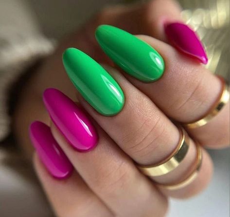 Embrace the beauty of summer almond nails 2024 with trendy and colorful designs. Perfect for short and long nails, these summer trends offe... Summer Almond Nails, Subtle Nail Art, Sns Nails Colors, Fall Gel Nails, Vibrant Nails, Neon Nails, Cute Nail Art, Beautiful Nail Designs, Nails 2024