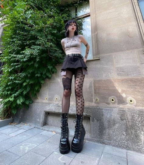 Fairy Grunge Hair, Pastel Goth Outfits Aesthetic, Goth Rave Outfits, Goth Outfits Aesthetic, Pastel Goth Outfits, Alt Outfits, Goth Rave, Berlin Fashion, Y2k Fairy