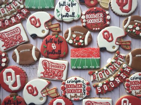 Ou Cake, Football Treats, Texas Party, Sports Cookies, Sooners Football, Football Cookies, Football Snacks, Sport Cakes, Decorated Cakes