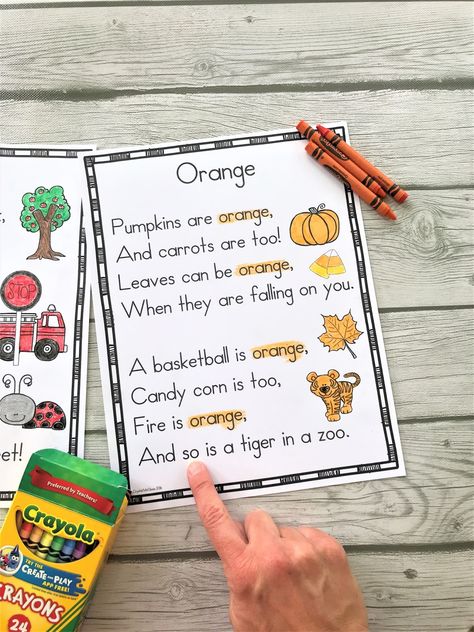 Color Word Poems for Shared Reading Shared Reading Kindergarten, Learning Colors Preschool, Scientific Method Activities, Reading Kindergarten, Pocket Chart Center, Literacy Activities Preschool, Reading Poems, Kindergarten Reading Activities, Color Songs