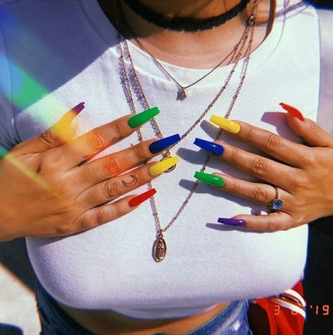 ❤️💙💛💚 Rave Nails, Different Color Nails, Seashell Nails, Nail Glam, Multicolored Nails, Diy Acrylic Nails, Modern Nails, Polygel Nails, Uñas Acrilicas