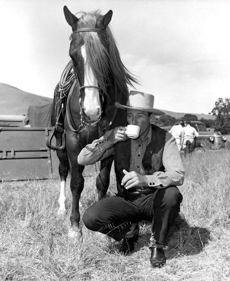 Can't beat a good horse, a good cup of coffee, and the Duke. Desert Dessert, Rosalind Russell, John Wayne Movies, Film Canister, Joanne Woodward, Ben Johnson, Hollywood Photo, Iwo Jima, Gary Cooper