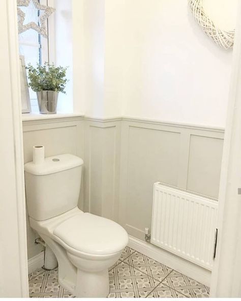 Small Bathroom Door, Small Toilet Decor, Small Bathroom Styles, Small Toilet Design, Small Downstairs Toilet, Cloakroom Toilet, Toilet Room Decor, Bathroom Paneling, Small Toilet Room