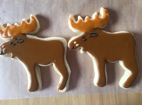 Moose cookies for Woodland creatures baby shower Moose Decorated Cookies, Moose Cookies Royal Icing, Moose Cookies, Moose Dessert, Pressed Cookies, Woodland Creatures Baby Shower, Winter Cookies, Cookie Decorations, Decorative Cookies