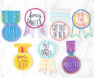 Embroidery Patches Diy, Felt Patch, Ideas Embroidery, Astuces Diy, Embroidered Badges, My Funny Valentine, Diy Patches, 자수 디자인, Embroidery Ideas