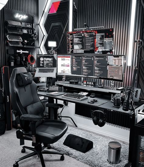 Tech Home Office, Tech Room, Modern Home Offices, Computer Desk Setup, Home Studio Setup, Video Game Room Design, Desktop Setup, Video Game Rooms, Computer Room