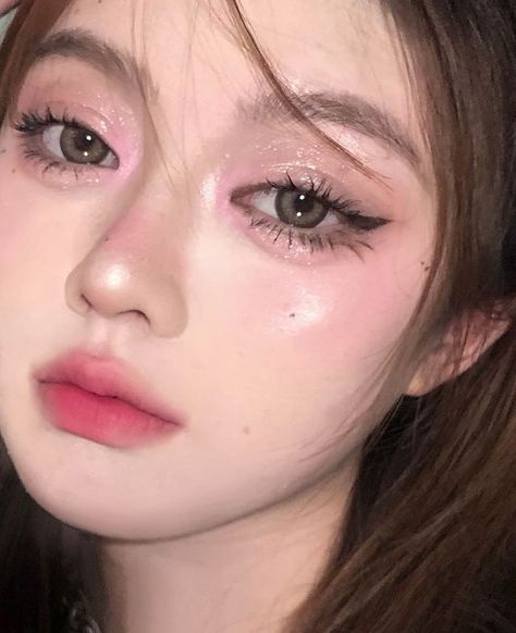 Douyin Makeup, Ulzzang Makeup, Make Up Inspo, Asian Eyes, Asian Eye Makeup, Korean Aesthetic, Pink Makeup, Makeup Natural