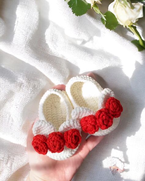 Here you go😎 our very cute baby booties. It is compatible with 0-6 months. I accept wholesale orders. And we have shipping opportunities all over the world. #babyshower #babybootiescrochet #babygirl #babybooties #babybootiescrochet #crochetbabyshoes #crochetbabyclothes #babybootieshandmade #babybootiesforsale Flower Garden Ideas Landscaping, Knitting Board, Karbala Pictures, Child Dress, Baby Dress Design, Shoes Ideas, Briar Rose, Crochet Baby Shoes, Crochet Baby Clothes