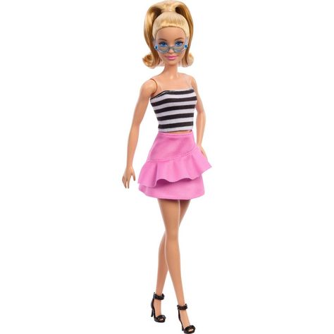 Commemorating 65 years of iconic fashion and signature style, Barbie Fashionistas dolls celebrate diversity and offer endless possibilities for storytelling and fashion exploration. With an inclusive range of looks, kids can see how fun it is to express personality through style! And featuring today's coolest trends, Barbie dolls make an ideal gift for fashion-loving kids everywhere. Each sold separately, subject to availability. Dolls cannot stand alone. Colors and decorations may vary. Old Barbie Dolls, Barbie Doll, Model Legs, Dc Fashion, Simply Dress, Barbie Fashionista Dolls, Barbie Dress Fashion, Barbie Fashionista, Mattel Barbie