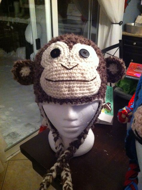 Monkey Crochet Hat, Fnaf Crochet Hat, Crochet Funny Hats, Cool Crochet Hats, Funny Crochet Hats, Monkey Hat Crochet, Crochet Beanie Ideas, Crochet Monkey Hat, Diy Crochet Hat