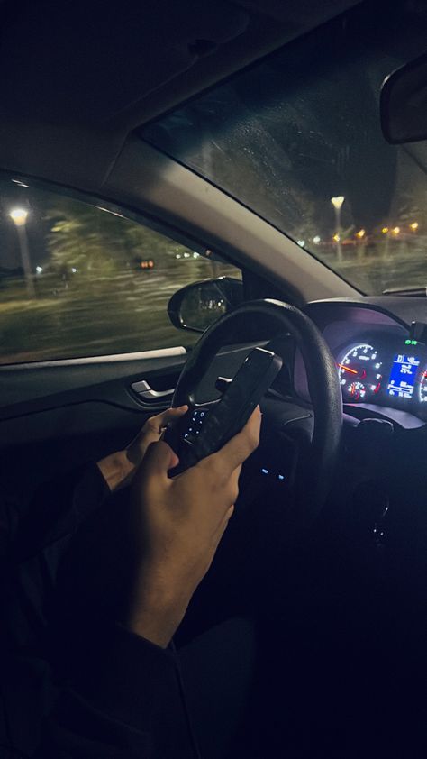 In Car With Boyfriend, Couple In Car, Book Photography Instagram, Video Call With Boyfriend Screen Photo, Dark Green Aesthetic, Photographie Portrait Inspiration, Chill Photos, Instagram Inspiration Posts, Cute Relationship Photos