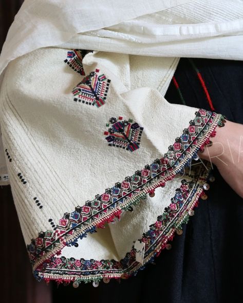 Traditional Bulgarian embroidery part of the bridal attire from Gabrovo area, early 1800's. Source: The Live Roots of Bulgaria Foundation Bulgarian Motives, Bulgarian Aesthetic, Bulgarian Traditions, Bulgarian Folklore, Bulgarian Embroidery, Bulgarian Clothing, Bridal Attire, Folk Clothing, Folk Costume