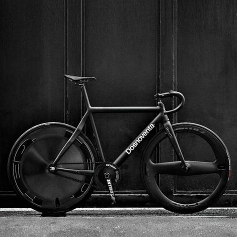 Cycling Photography, Fixed Bike, Fixie Bike, Eyes On Me, Fixed Gear Bike, All Eyes On Me, Fixed Gear, Street Bikes, Bike Frame