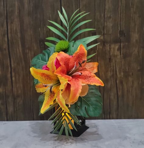 Tropical Lantern Centerpiece, Tropical Lantern Swag, Jungle Party Decor, Luau Party Decor, Monstera Hibiscus Tropical Centerpiece for Table - Etsy Tropical Glam Decor Party, Tropical Flower Decor, Tropical Glam Decor, Hawaiian Centerpieces, Luau Centerpieces, Tropical Wedding Centerpieces, Christmas Sleepover, Sweet 16 Centerpieces, Tropical Centerpieces